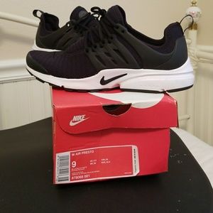 W Nike Air Presto sz 9 with box